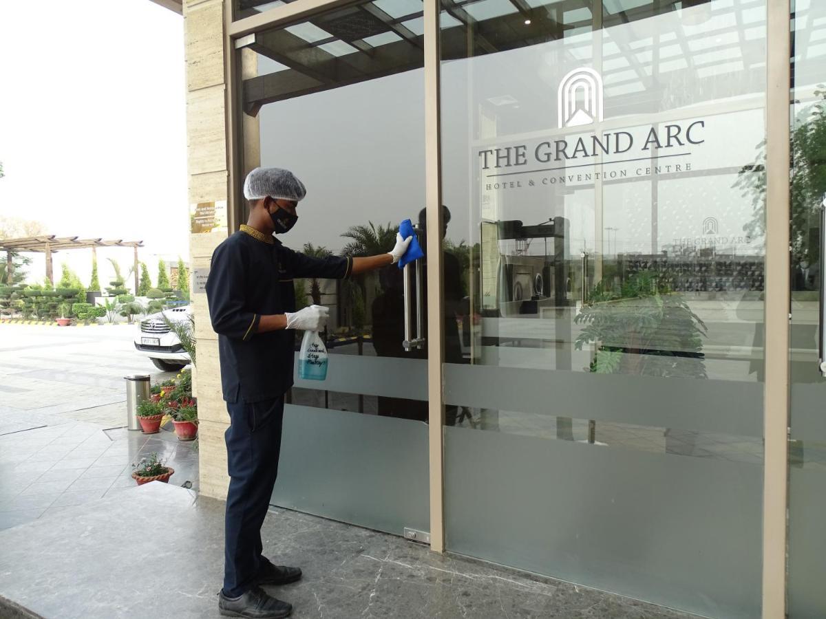 The Grand Arc Hotel & Convention Centre Shahjahanpur Exterior photo